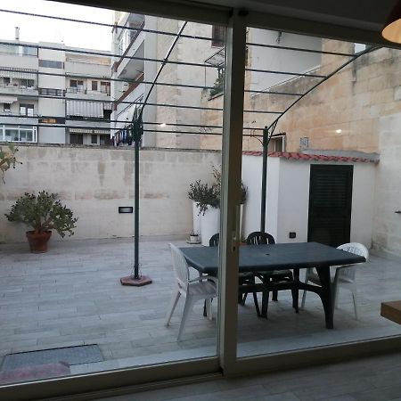 Casa Lauretta - Terrazza - Garage Wifi E Bici Gratuite Villa Lecce Luaran gambar