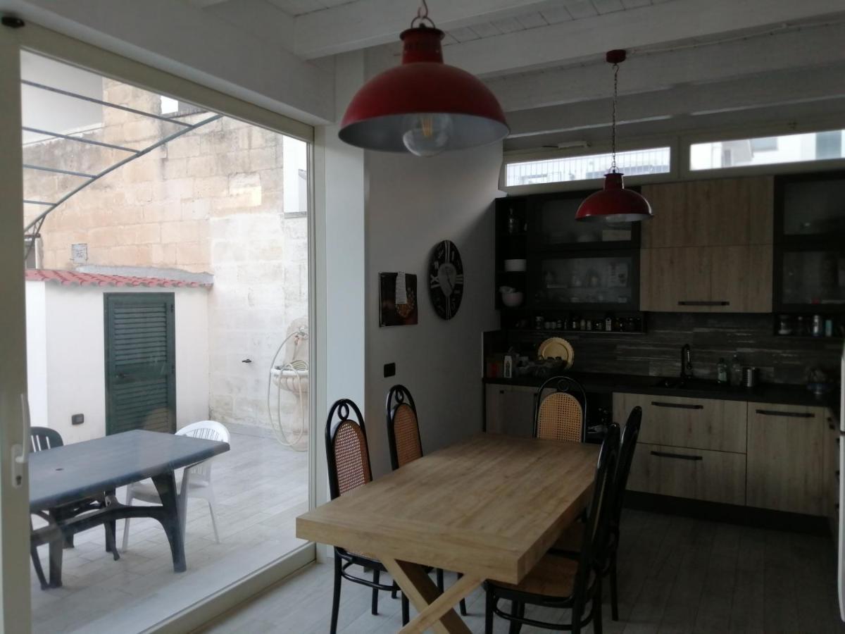 Casa Lauretta - Terrazza - Garage Wifi E Bici Gratuite Villa Lecce Luaran gambar
