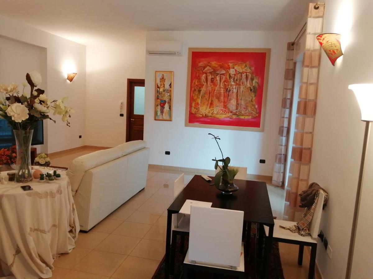 Casa Lauretta - Terrazza - Garage Wifi E Bici Gratuite Villa Lecce Luaran gambar