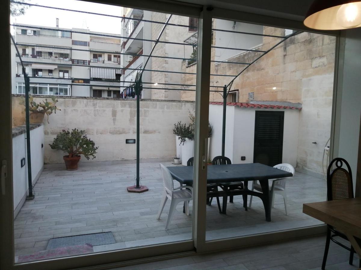 Casa Lauretta - Terrazza - Garage Wifi E Bici Gratuite Villa Lecce Luaran gambar