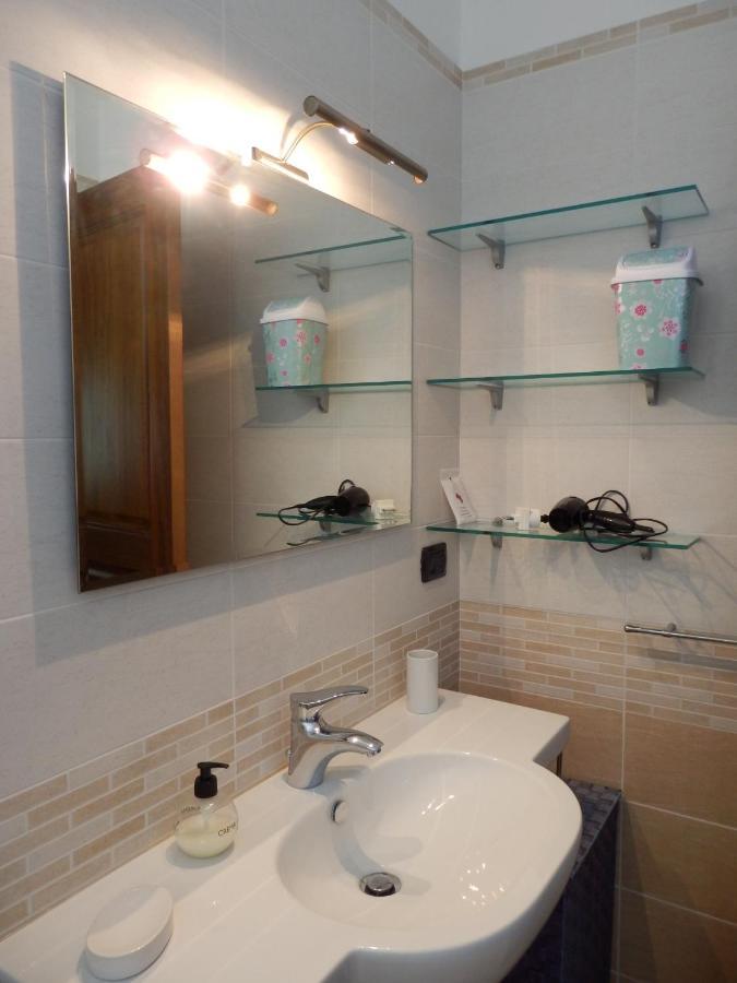 Casa Lauretta - Terrazza - Garage Wifi E Bici Gratuite Villa Lecce Luaran gambar
