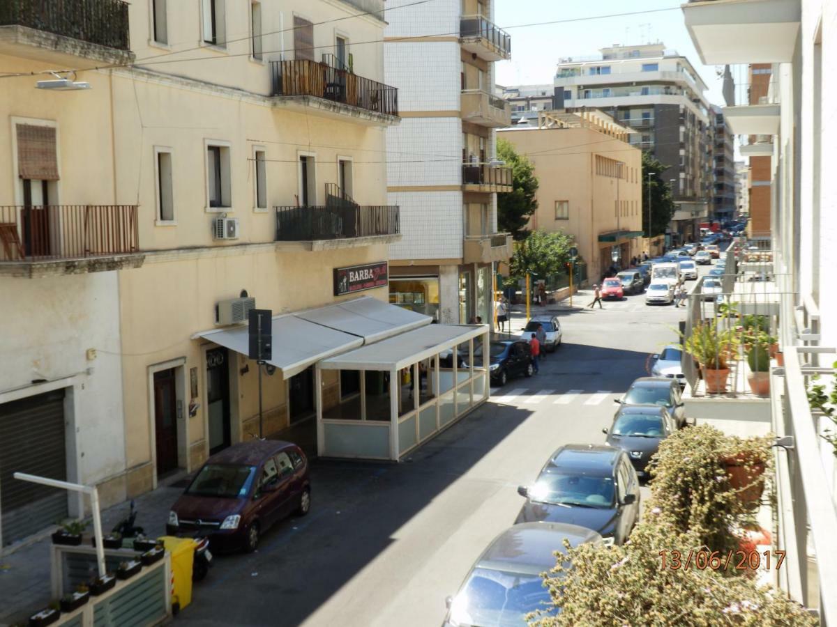 Casa Lauretta - Terrazza - Garage Wifi E Bici Gratuite Villa Lecce Luaran gambar